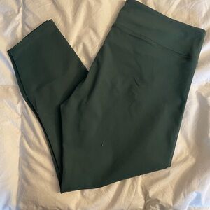 Fabletics PowerHold olive/army green cropped leggings. Size M.